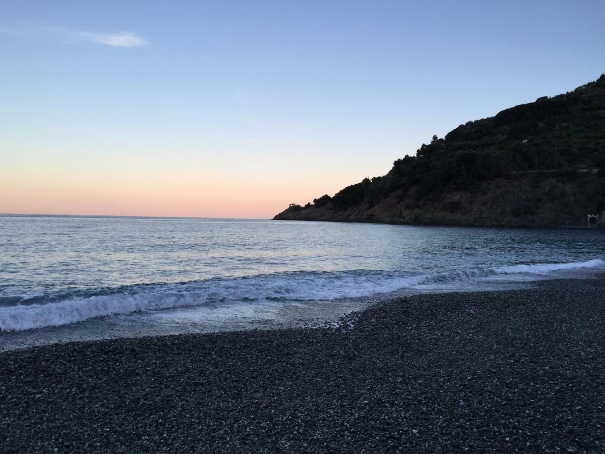 A Pochi Passi Dal Mare By Portofinovacanze Bonassola Exteriör bild